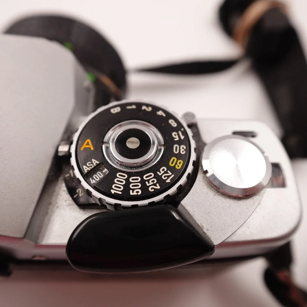 Vintage Minolta XG1 35mm SLR Film Camera Rokkor-X 28mm f2.8 Lens Retro JAPAN